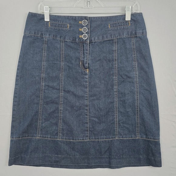 Cato Detailed Seams 3 Button Zipper Closure Jean Skirt Dark Wash 8 - Picture 1 of 7